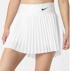 Nike Court Dri-FIT Advantage Pleated Tennis Skirt